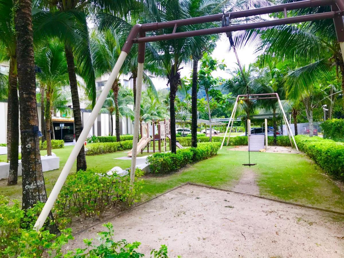 By The Beach - Luxury 2 Bedrooms Family Suite Batu Ferringhi Exterior foto