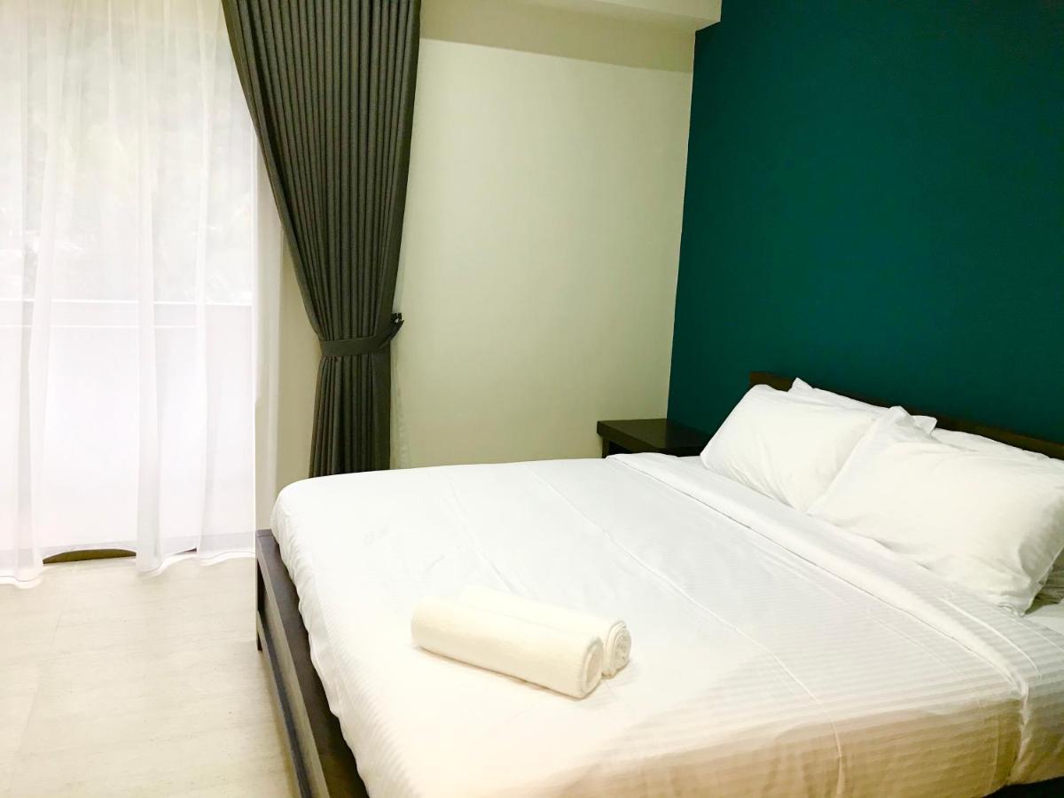 By The Beach - Luxury 2 Bedrooms Family Suite Batu Ferringhi Exterior foto